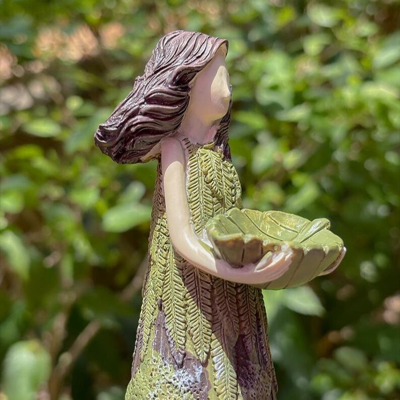 🌱😮Garden Girl Sculpture: Bee & Butterfly Water Feeder